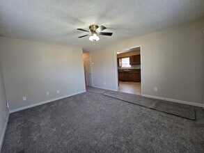 1007 Walnut Dr in Clarksville, TN - Building Photo - Building Photo