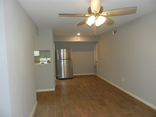 704 Memorial Mews St in Houston, TX - Building Photo - Building Photo