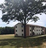 Woodland Park - Red Oak in Red Oak, IA - Building Photo