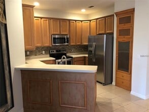 140 Shell Falls Dr in Apollo Beach, FL - Building Photo - Building Photo