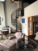 South Street Lofts in Lafayette, IN - Foto de edificio - Interior Photo