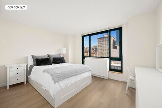 101 E 15th St in New York, NY - Building Photo - Building Photo