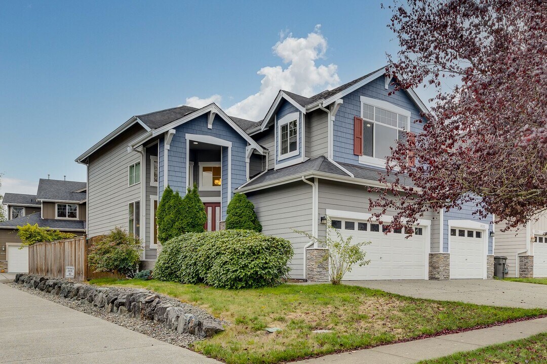 3232 171st Pl SE in Bothell, WA - Building Photo