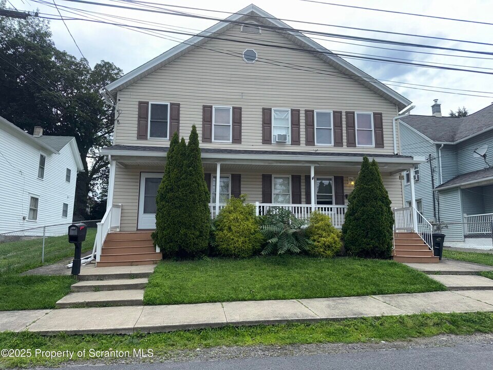 146 S Everett Ave in Scranton, PA - Building Photo