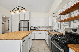 1412 Sherman St SE in Grand Rapids, MI - Building Photo - Building Photo