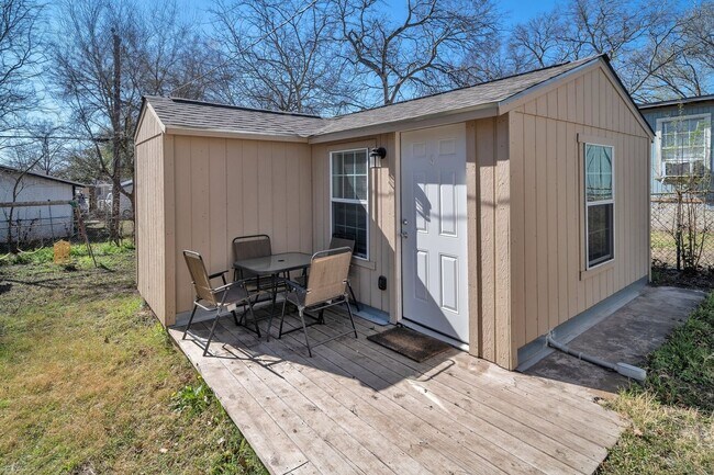 162 Mc Dougal Ave in San Antonio, TX - Foto de edificio - Building Photo