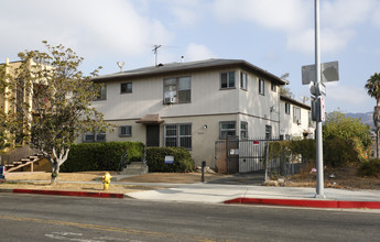 Harold Way in Los Angeles, CA - Foto de edificio - Building Photo