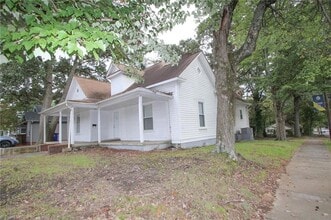 400 E Sprague St in Winston-Salem, NC - Building Photo - Building Photo