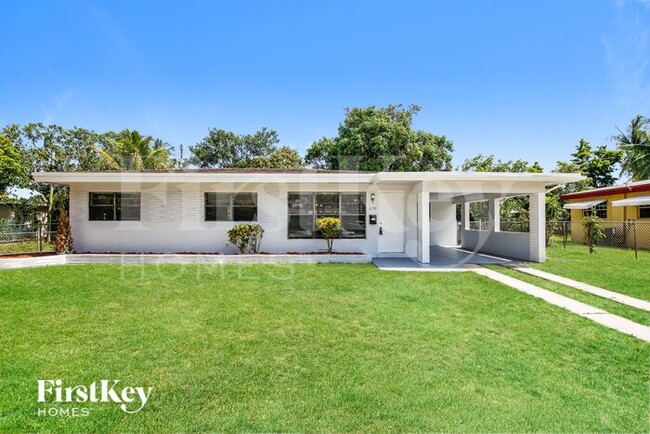 property at 679 W Melrose Cir