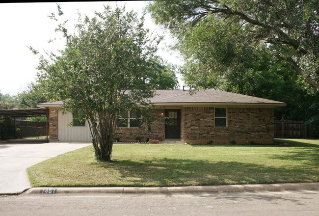 property at 1461 Kaylock St