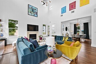 5904 Florencia Ln in Austin, TX - Building Photo - Building Photo