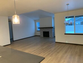 6902 N Freestyle Dr in Coeur d'Alene, ID - Building Photo - Building Photo