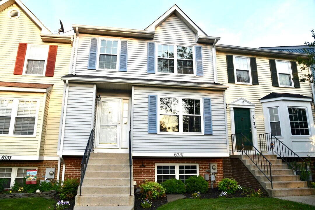 6731 Sandpiper Ct in Frederick, MD - Building Photo