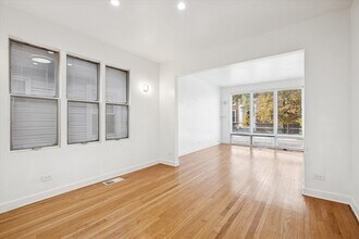 3831 N New England Ave in Chicago, IL - Building Photo - Building Photo