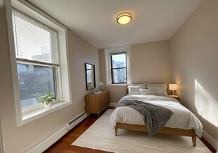 349 Sumner St, Unit 3 in Boston, MA - Foto de edificio - Building Photo