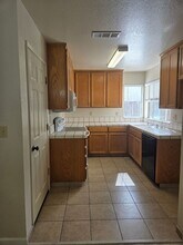 348 Leffler Pl in Turlock, CA - Building Photo - Building Photo