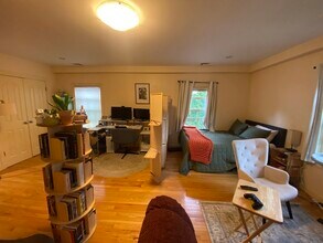 57 Charles St, Unit #57 in Auburndale, MA - Building Photo - Building Photo