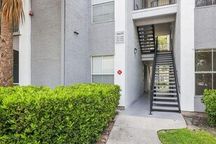 5605 Legacy Crescent Pl in Riverview, FL - Building Photo