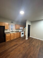 528 N 9th St, Unit 1 in Klamath Falls, OR - Foto de edificio - Building Photo