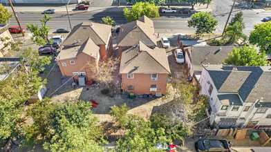 709-715 E Hazelton Ave in Stockton, CA - Building Photo - Building Photo