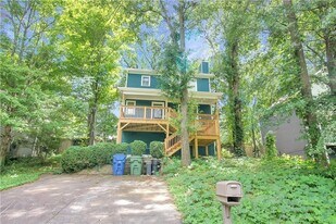 2666 W Main St NW in Atlanta, GA - Building Photo