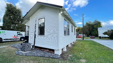 808 Gordon St in Lafayette, LA - Building Photo - Building Photo