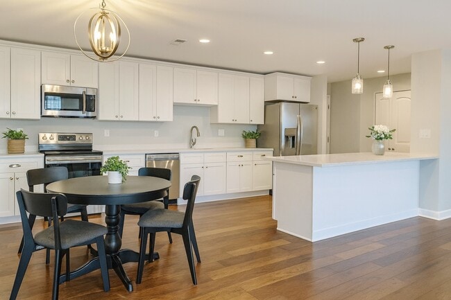 1727 W Crystal Ln in Mount Prospect, IL - Building Photo - Building Photo