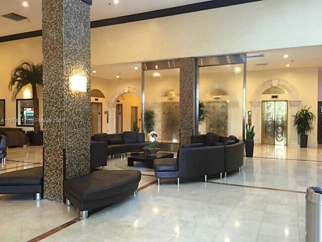 19201 Collins Ave, Unit 432 in Sunny Isles Beach, FL - Foto de edificio - Building Photo