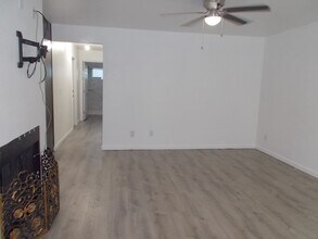 6208 Ilanos Ln in Las Vegas, NV - Building Photo - Building Photo