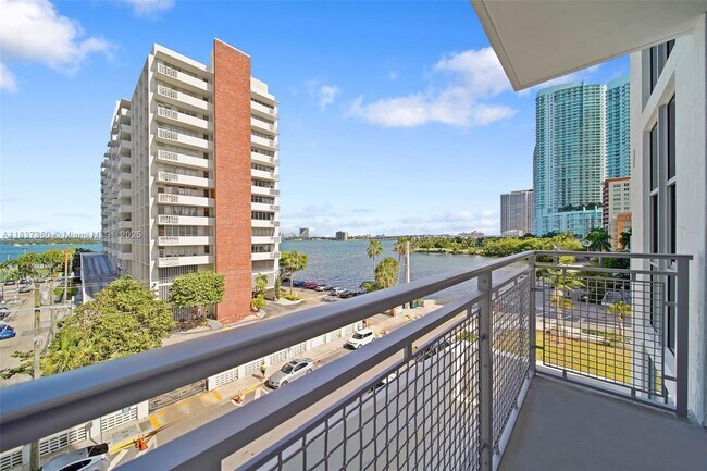 property at 2150 N Bayshore Dr