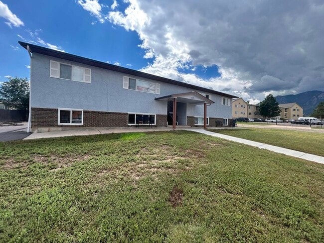 1709 Hampton S in Colorado Springs, CO - Building Photo - Building Photo