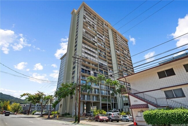 1561 Pensacola St in Honolulu, HI - Building Photo - Building Photo