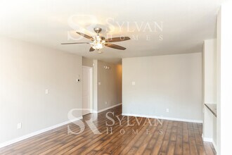 2864 St Bernard Dr in Dallas, TX - Building Photo - Building Photo