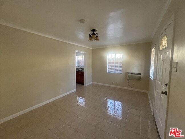 319 N Coronado St in Los Angeles, CA - Building Photo - Building Photo