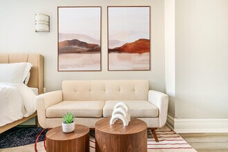 240 W 73rd St in New York, NY - Building Photo - Building Photo