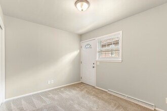 W164N8815 Mill St in Menomonee Falls, WI - Building Photo - Building Photo