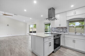6098 Winding Brooke Way in Delray Beach, FL - Foto de edificio - Building Photo
