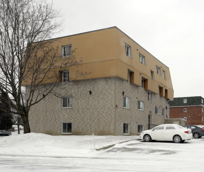 201 Scott in St-Eustache, QC - Building Photo - Primary Photo