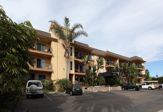 Baja La Jolla Apartments in San Diego, CA - Building Photo - Building Photo