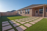 6907 Thomas Paine Rd in Midland, TX - Foto de edificio - Building Photo