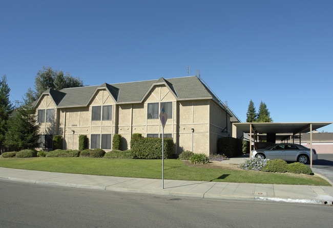 1550 W Swift Ave in Fresno, CA - Building Photo - Building Photo