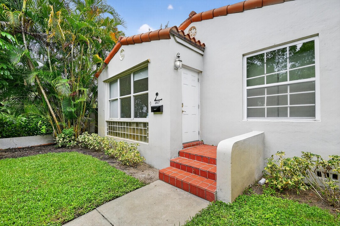 2817 Poinsettia Ave in West Palm Beach, FL - Building Photo