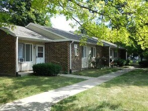 120 N Pleasant St in Norwalk, OH - Foto de edificio - Building Photo