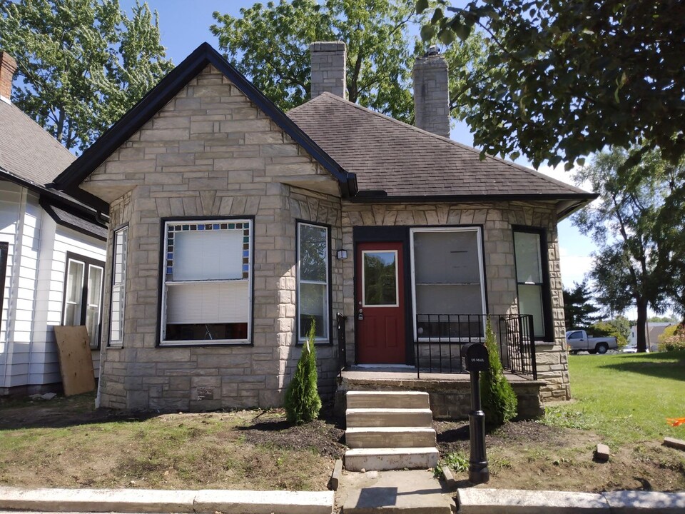 509-511 E East St in Washington Court House, OH - Building Photo