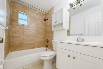 2920 NE 7th Ave in Pompano Beach, FL - Building Photo - Building Photo