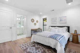 18 Hersey Dr in Boynton Beach, FL - Building Photo - Building Photo