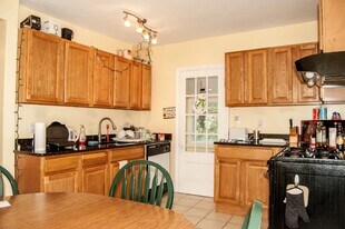 40 Plymouth St, Unit 1 in Cambridge, MA - Building Photo