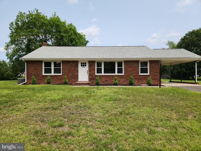 property at 601 E Academy St