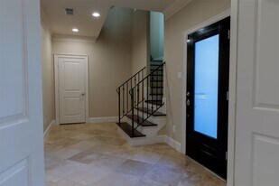 2101 Elmen St in Houston, TX - Building Photo