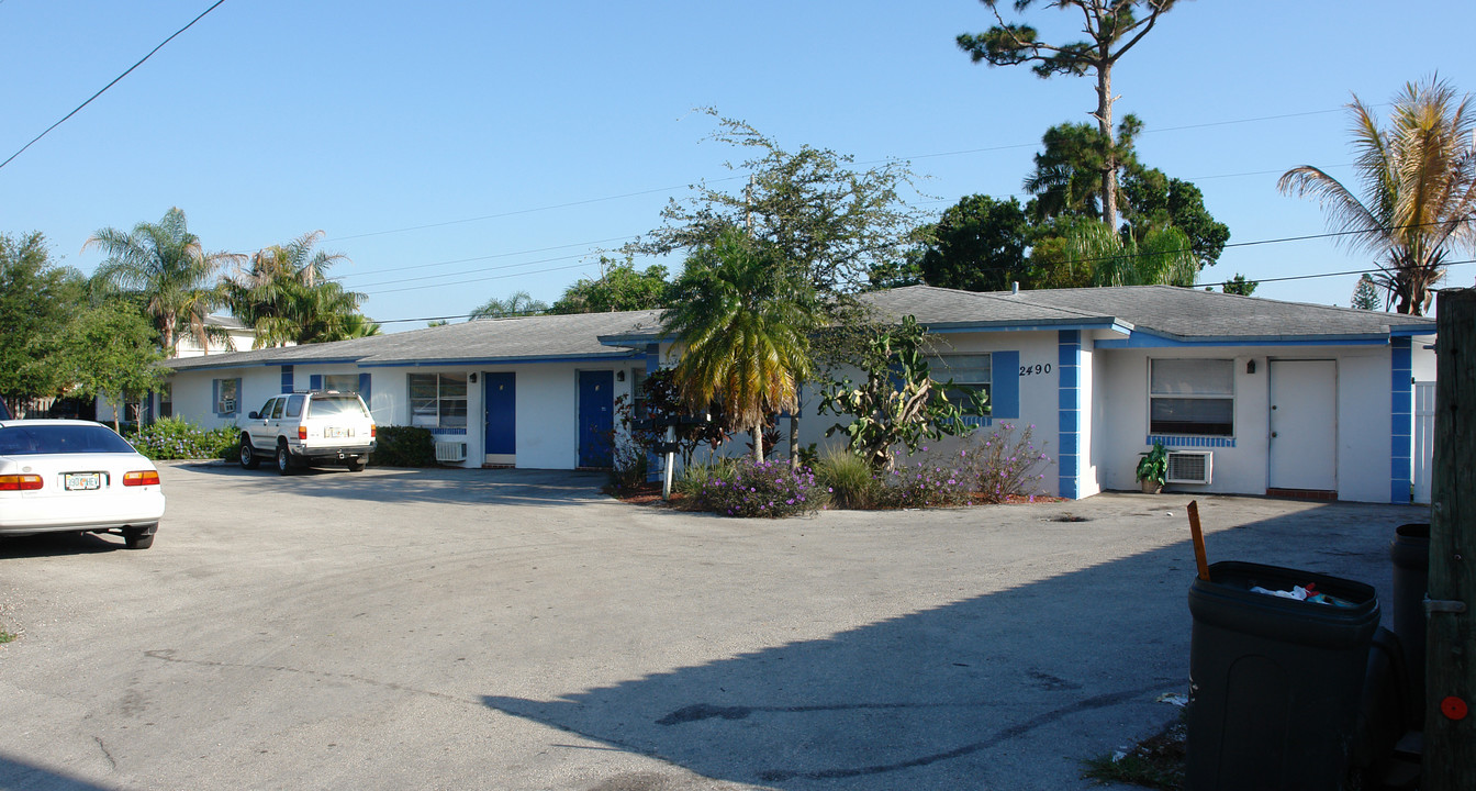 2490 SW 42nd Ave in Fort Lauderdale, FL - Building Photo